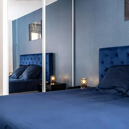 L'ilot Bleu Paradis Apartment *